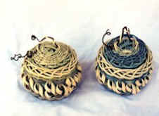basket with lid.jpg (17992 bytes)